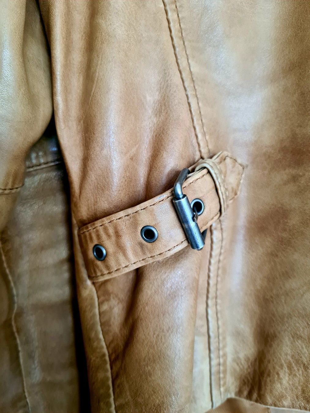 Sisley Giacche: Sisley veste en cuir T36 – Usato da Thônex venduto da AneleManele 3