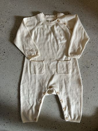 Superbe combinaison chic taille 74-80