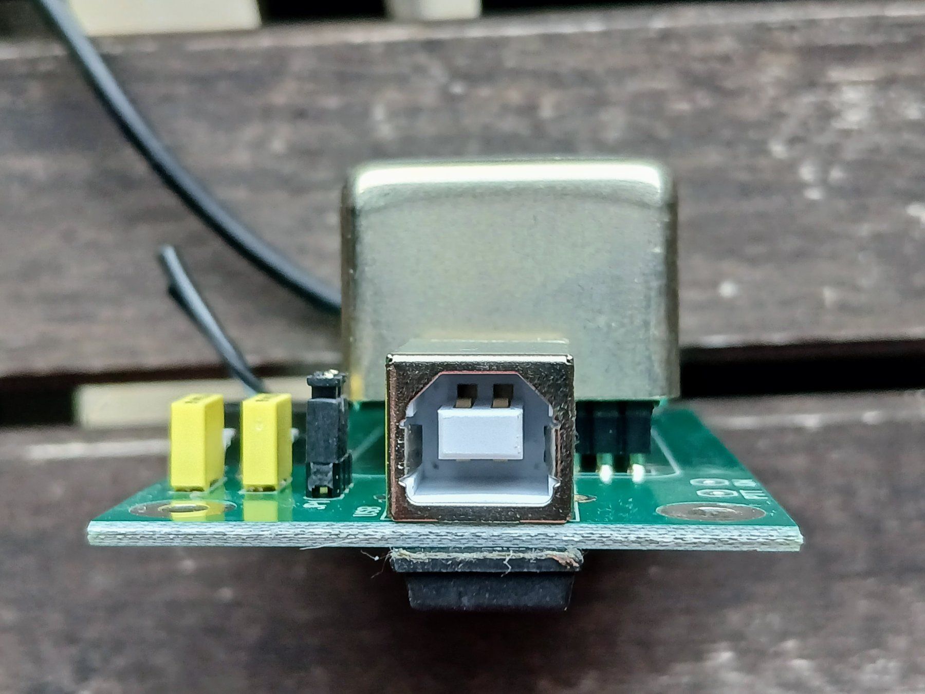 Componenti elettronici: Quarzoszillator FA-SY1, Programmierbar 10-160 MHz, CMOS – Usato da Maur venduto da greif0 2