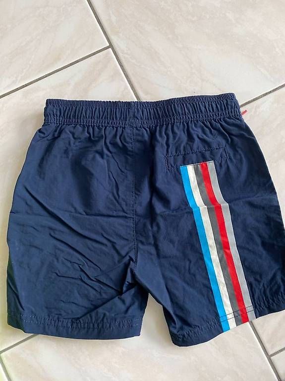 Badehosen: Vend lot maillot de bain enfant – Gebraucht aus Morrens VD von gia_sfs5 2