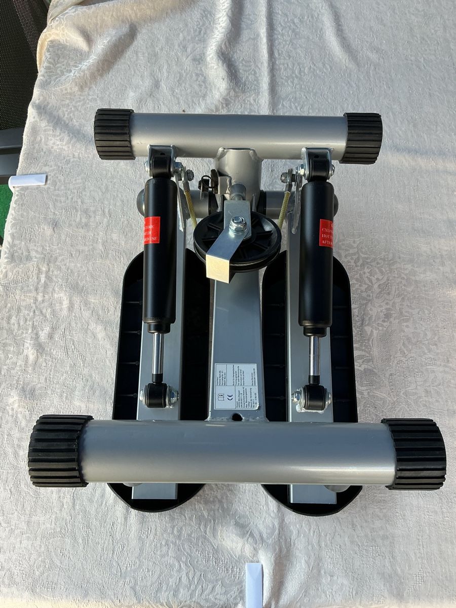 Hometrainer: Mini Stepper Fitness Gerät  – Gebraucht aus Oberbuchsiten von Tesin3 2