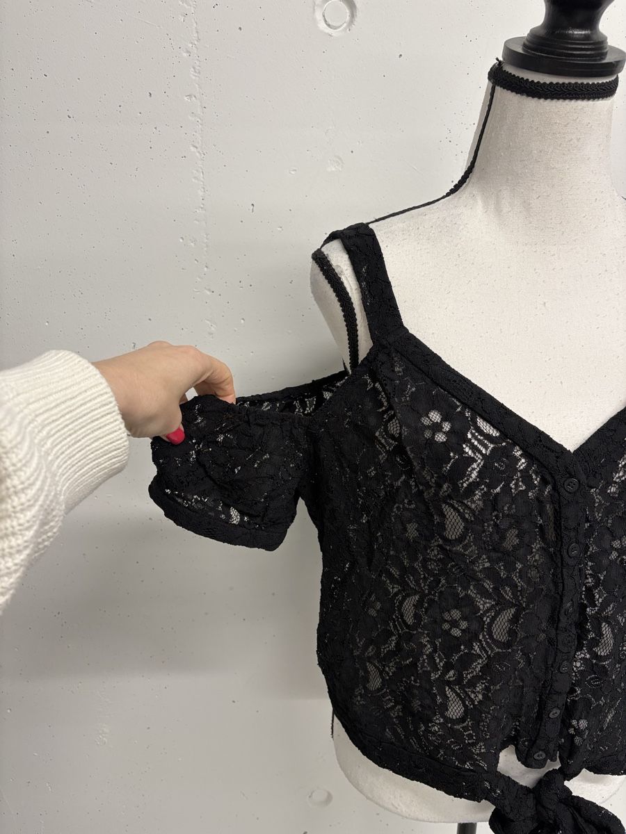 Guess Camicette: Guess Kurzarm Bluse Gr. L schwarz Spitze – Nuovo (secondo la descrizione) da Regensdorf venduto da secondchancefashion 2