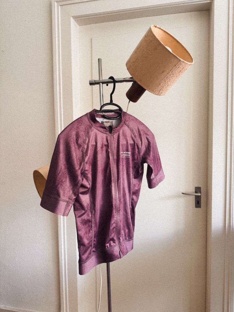 Pas Normal Studios Canottiere & Pantaloni: Pas Normal Studios Mechanism Jersey, AOP Mauve, Size Small – Nuovo (secondo la descrizione) da Uitikon Waldegg venduto da sirwatergold