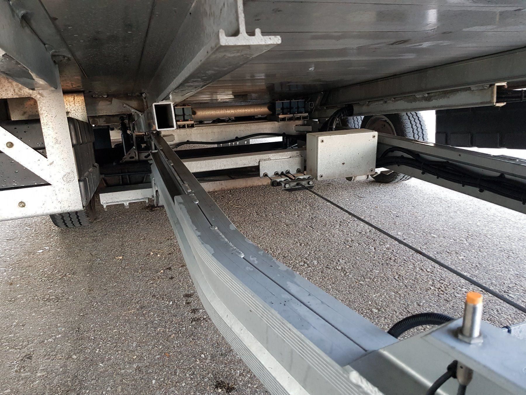 Fitzel Rimorchi: Fitzel 3.5 Tonnen Autotransporter – Usato da Zug venduto da Qayqay0 6
