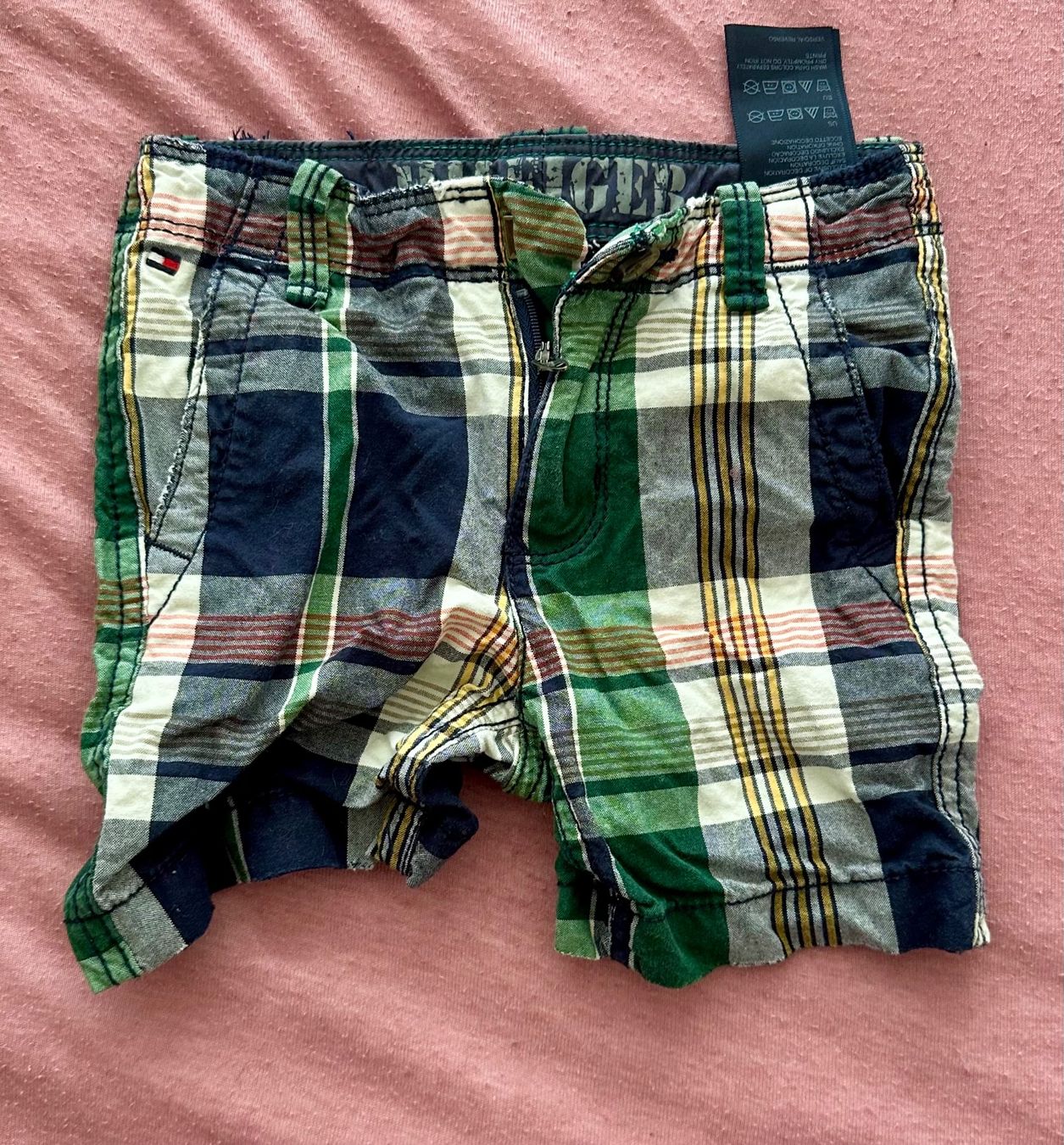 Tommy Hilfiger Pantaloni: Shorts Tommy Hilfiger – Usato da Dürrenroth venduto da tvy_bh56
