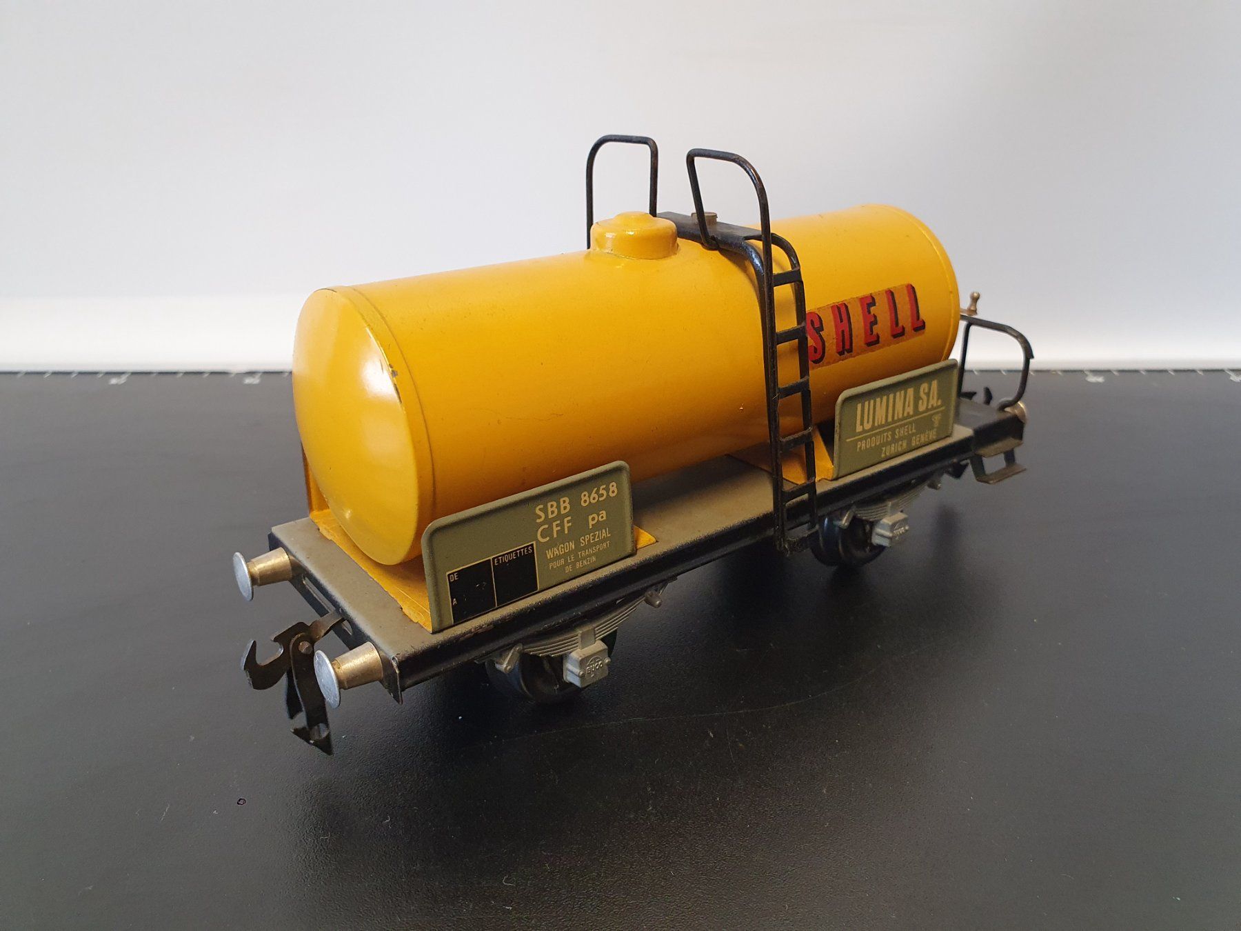 Buco Modelleisenbahnen: BUCO:0: SBB SHELL KESSELWAGEN MIT PLATTFORM – Gebraucht aus Biglen von taunus82 3