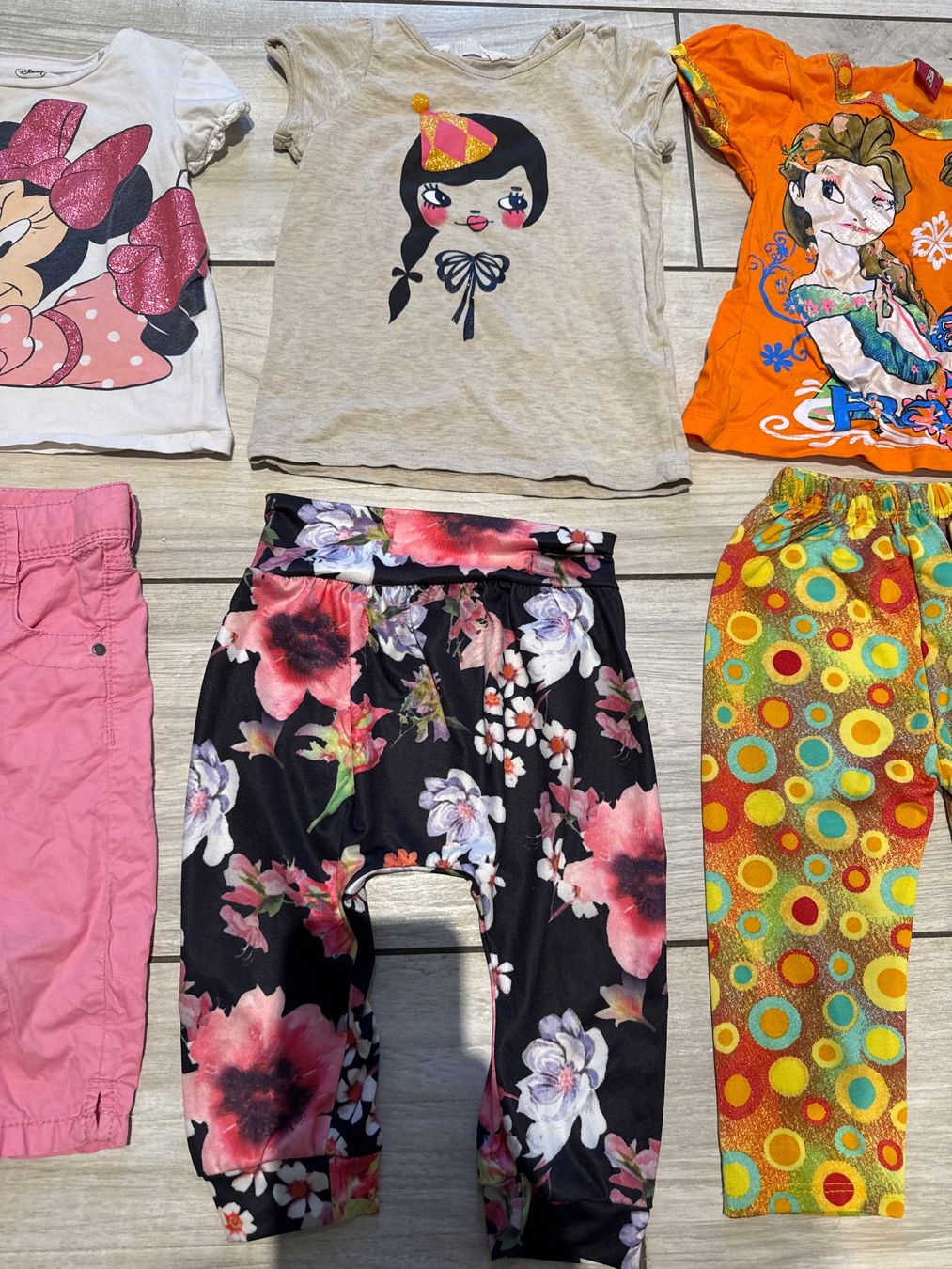 Lotti & Set di vestiti: Sommer Set Mädchen 92 -98 , 8 teilig – Usato da Gelterkinden venduto da Familienferien 3