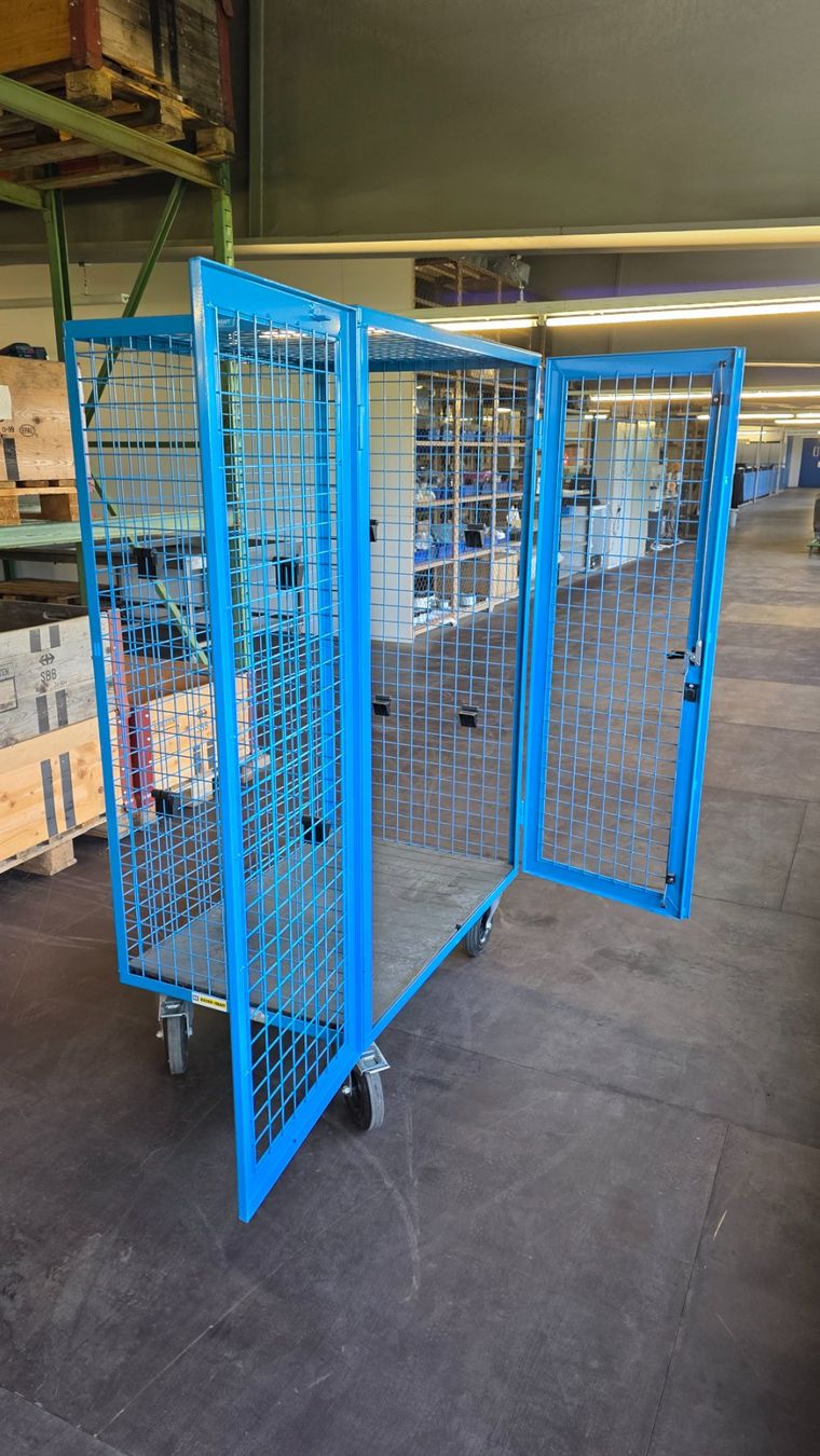 Armoires: Gitterschrankwagen – Neuf (Voir description) à Dietlikon par Dilara5 2