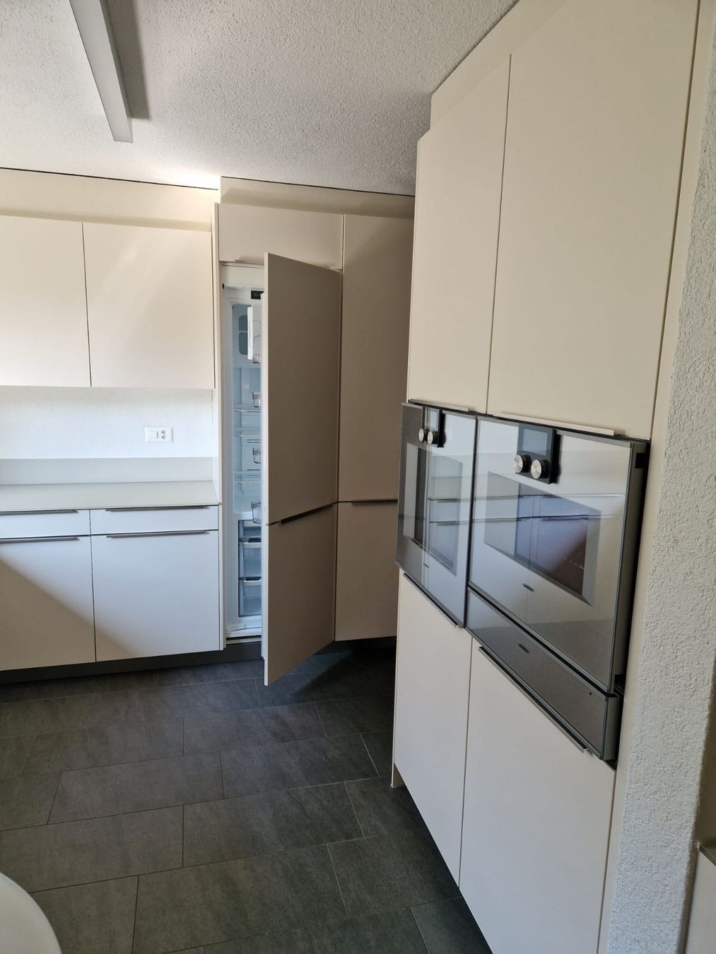 Komplettküchen: Moderne Küche mit Geräten – Gebraucht aus Gais von kernaless 1