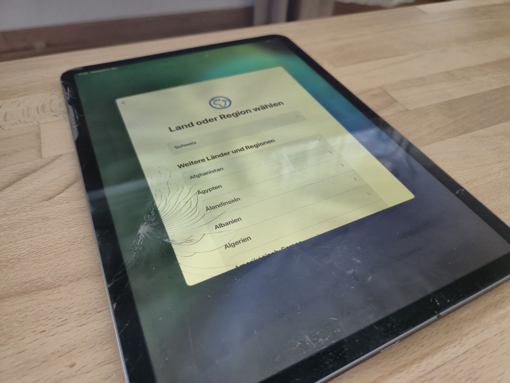 Apple Tablet PC: Ipad 11 Pro 2 Generation Icloud und Display riss – Difettoso da Biel/Bienne venduto da coo_g7df 1
