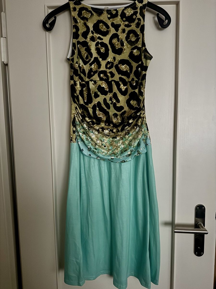 Vestiti: Kleid mit Leoprint – Nuovo (secondo la descrizione) da Schaffhausen venduto da mar_jk9z