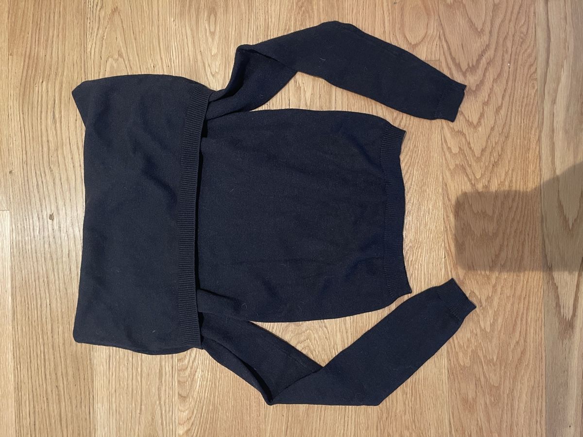 Pull&Bear Maglioni & Felpe: Schulterfrei Pullover mit Daumenloch Gr. s Schwarz,m – Usato da Bremgarten AG venduto da arl_8nbf