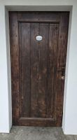 Alte Holztür massiv 198x92cm rustikal mit Beschlägen