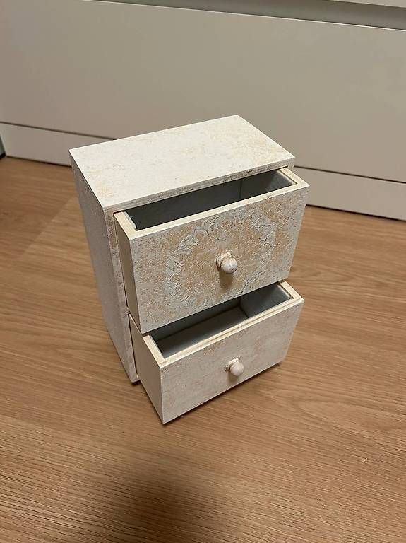 Cassettiere: Mini-Kommode Schmuckkästchen Shabby-Chic 2 Schubladen – Usato da Zürich venduto da mozii