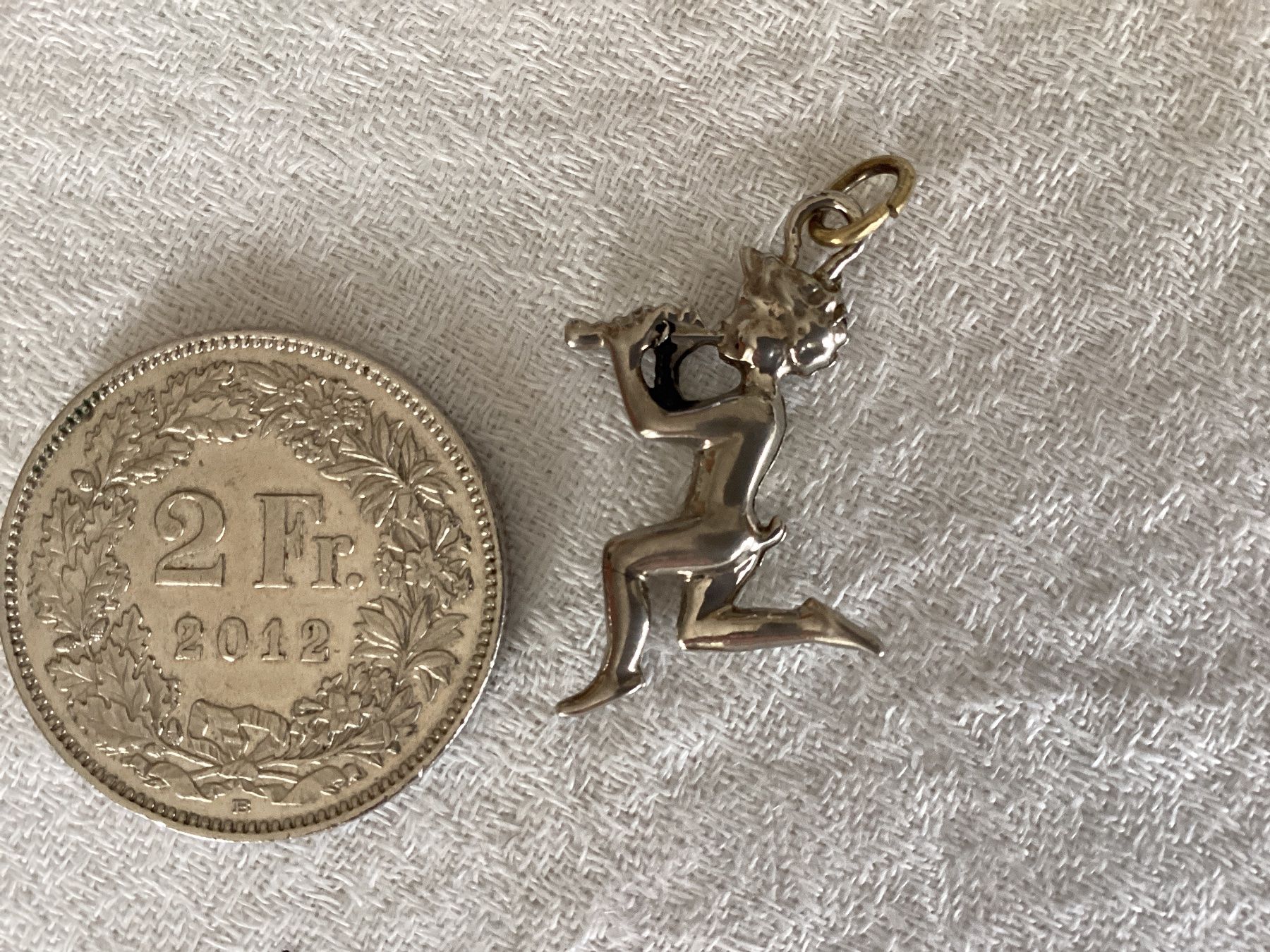 Ciondoli: 2 pendentifs diablotins en métal – Usato da Pully venduto da claddagh 2