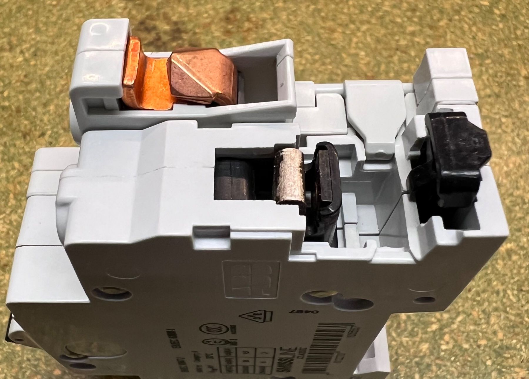 ABB Alimentazione elettrica: ABB Smissline LS C13 + N - Trenner – Usato da Rudolfstetten venduto da Aldo100 4