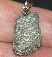 Anhänger L-8486 – Pyrit Cluster 23.60 Karat (mit Anhänger)