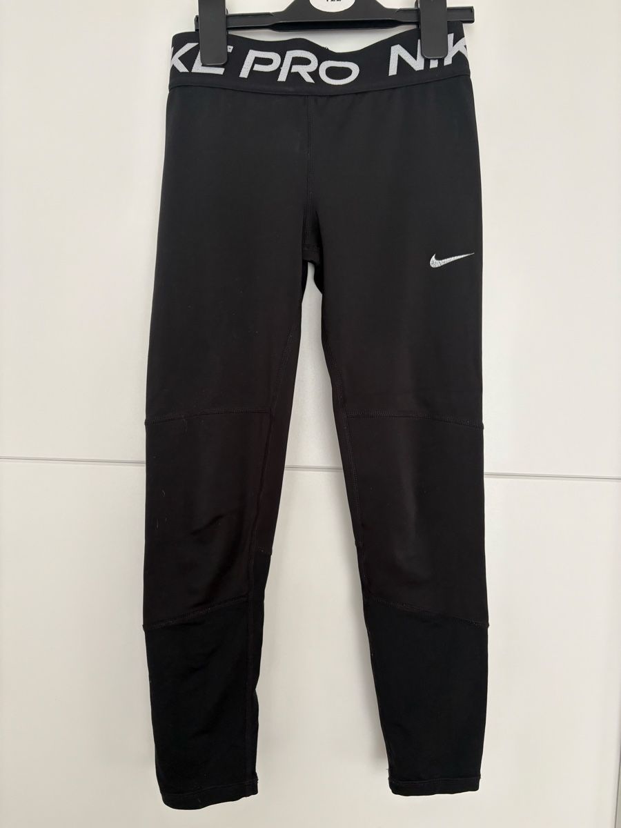 Nike Calze & Collant: Leggins Nike Mädchen Gr. 140 – Usato da Winterthur venduto da Baby117