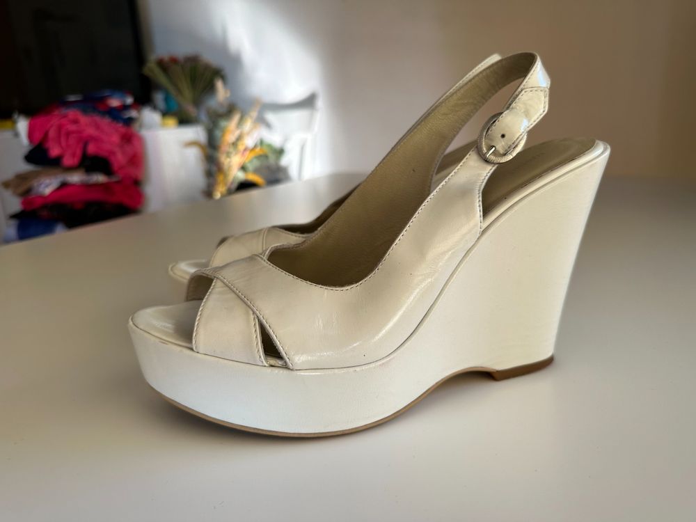 sandales blanches compensées