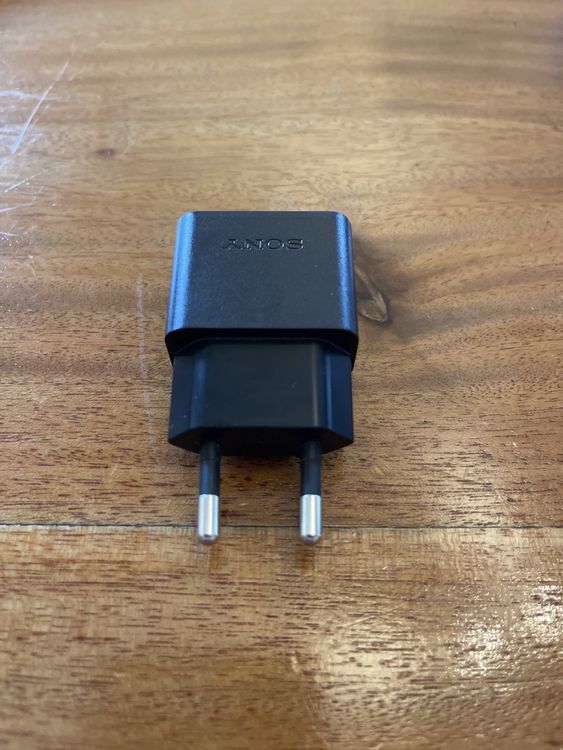 Sony Adapter (Gebraucht) in Adliswil für CHF 1 – mit Lieferung auf ...