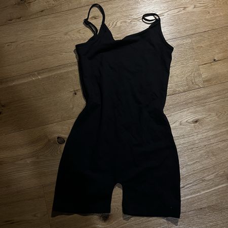 Kurzer Jumpsuit