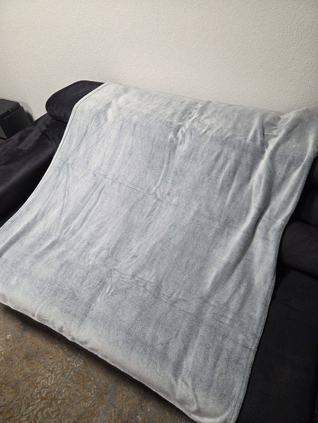 Coperte: Kuscheldecke / Tagesdecke bläulich/weiss – Usato da Bülach venduto da Shyro2000