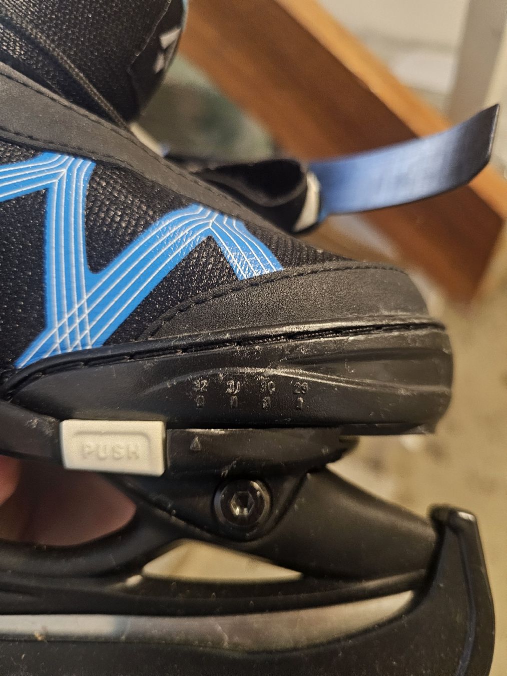 Pattini da ghiaccio: schlittschuhe gr 29 bis 32 – Usato da Münchenbuchsee venduto da Kappa8 3