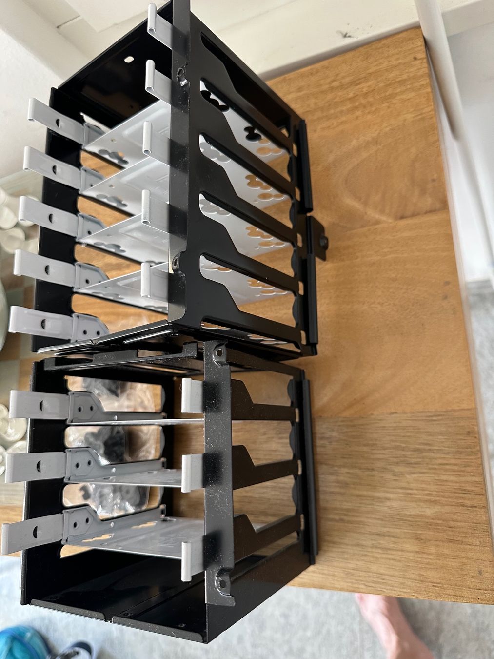 Fractal Custodie: Fractal Design Define R5 HDD Caddies / Trays – Usato da Baar venduto da vsmt 4