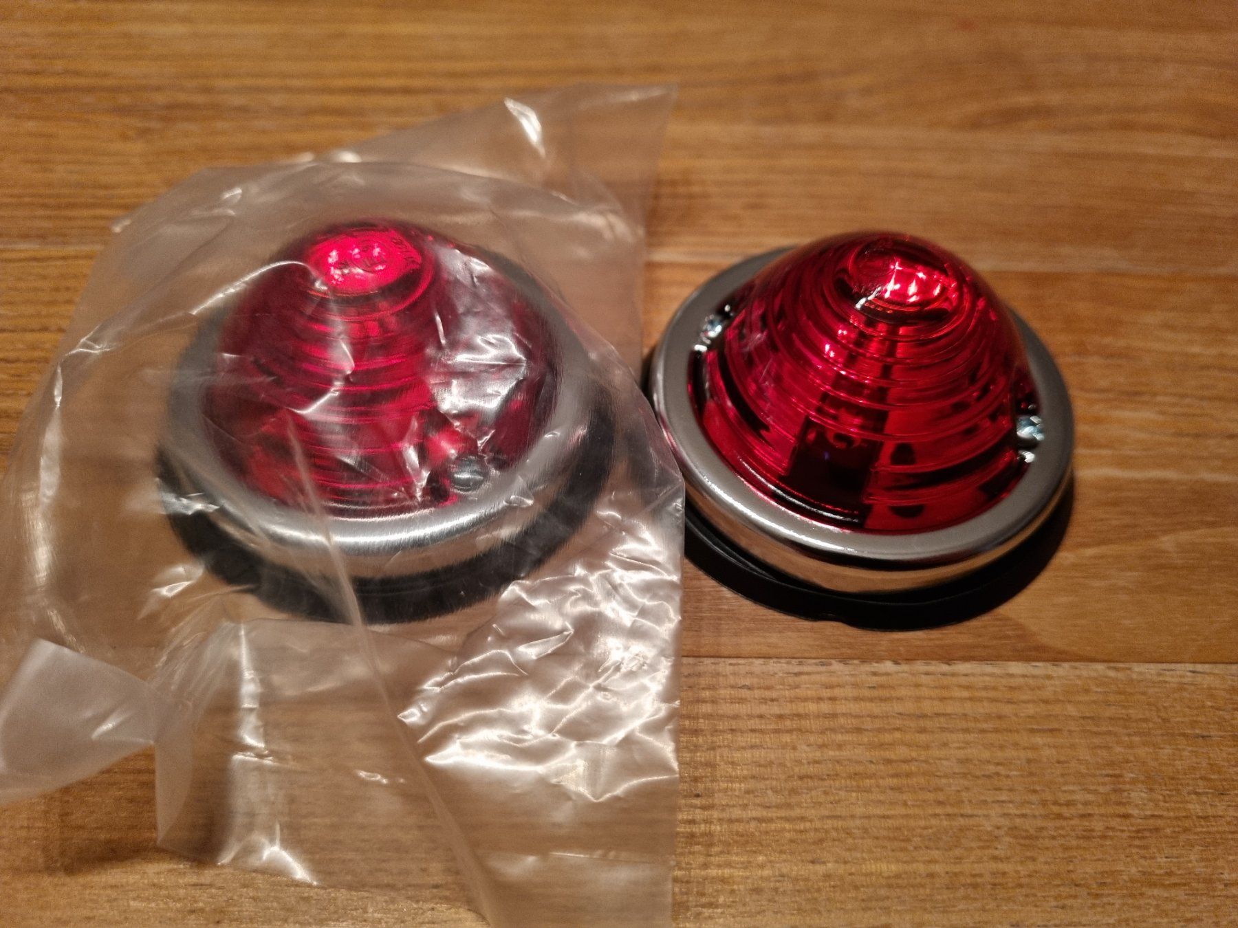 Aebi Trattori: Oldtimer Rücklichter Schilter Aebi Bucher Rapid Bührer – Nuovo e nell'imballaggio originale da Ibach venduto da Muoatahirsch 2