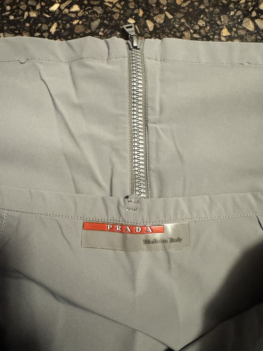 Prada Gonne: Prada grey midi skirt size IT42 / eu 38 – Usato da Zürich venduto da gva_r9gs 5