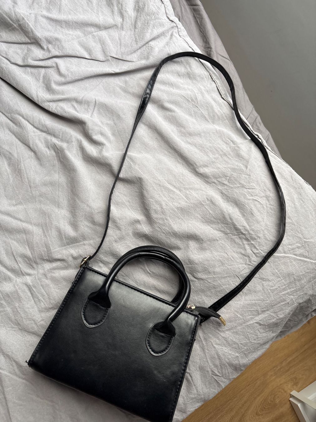 Shein Taschen für Damen: Sac à main noir – Gebraucht aus Nidau von hel_vwr6