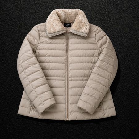 Doudoune Caroll Paris Beige avec Col Fourrure – Taille L 