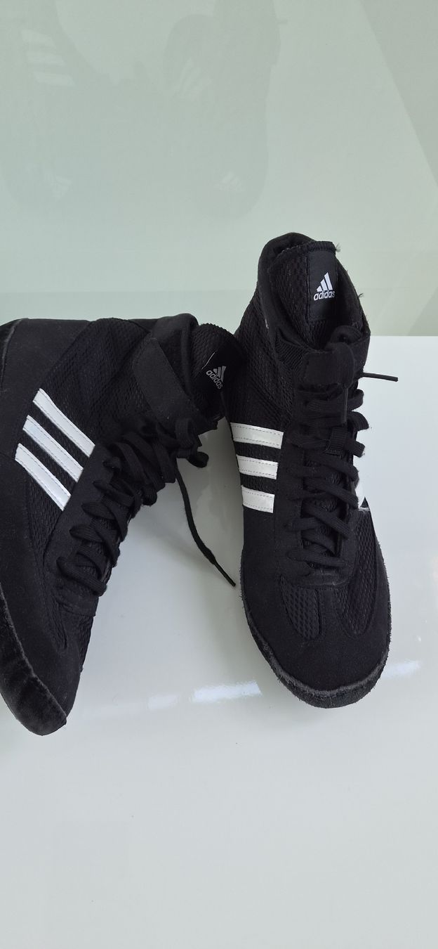 Adidas Scarpe da uomo: Adidas Ringen Schuhe Schwarz Grösse 41.5  – Usato da Rapperswil SG venduto da lemiii 2