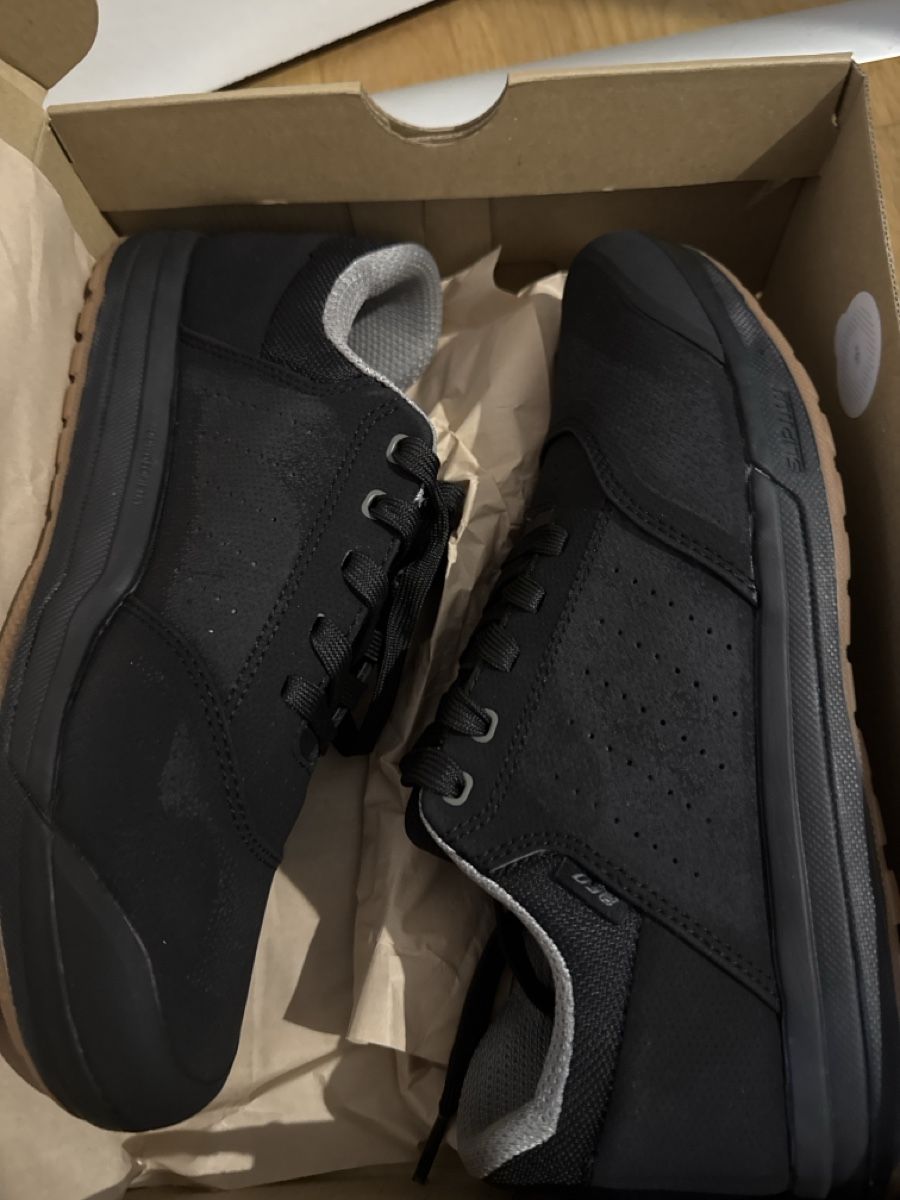 Specialized Scarpe da uomo: Specialized 2FO Roost Clip Schuhe  Gr 42 Neue  – Nuovo e nell'imballaggio originale da Solothurn venduto da Leo2207