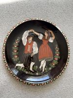 Hanging plates