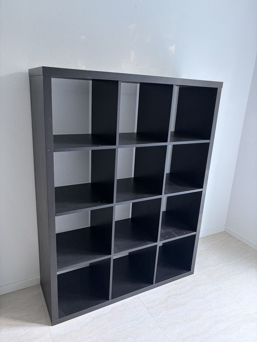 Scaffali: KALLAX Regal  – Usato da Basel venduto da hat_w2tx 1