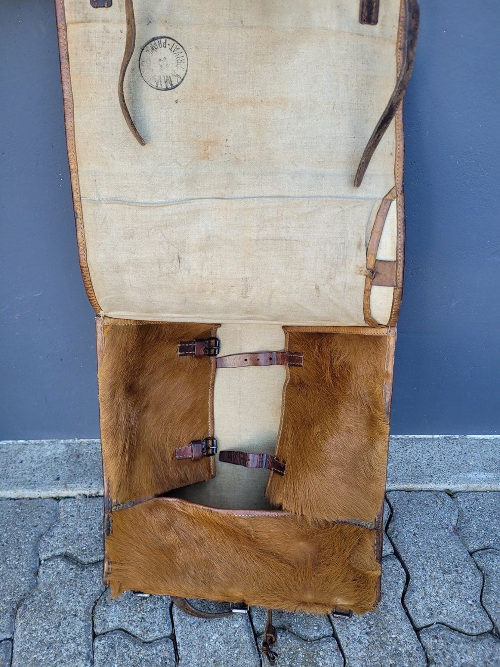 Schweizer Armee Zaini: Schweizer Militär Rucksack – Usato da Reinach BL venduto da yan_fcs6 2