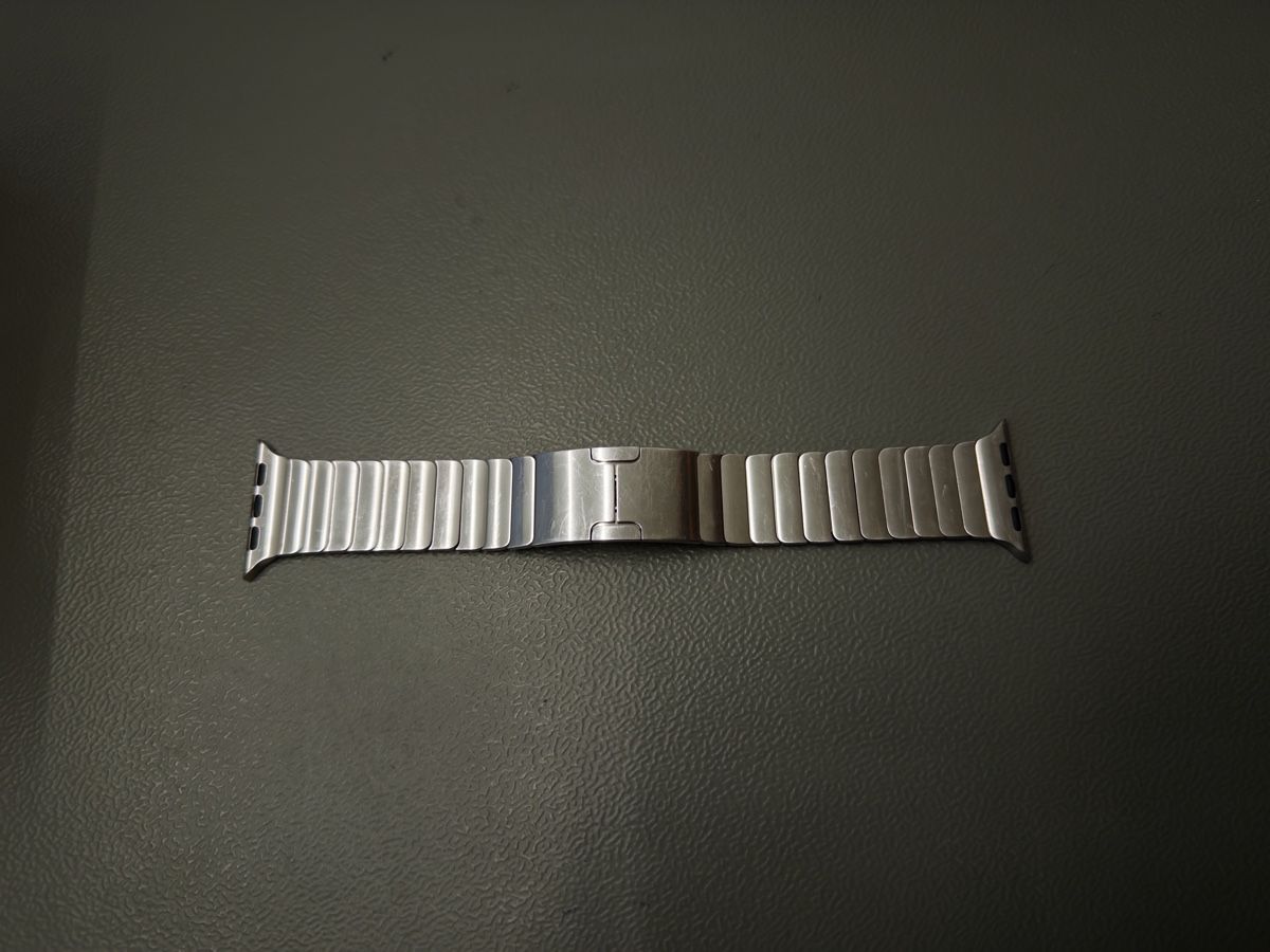 Apple Bracelets: Original Apple Watch Gliederarmband 38mm – D'occasion à Emmenbrücke par raphaeljobins
