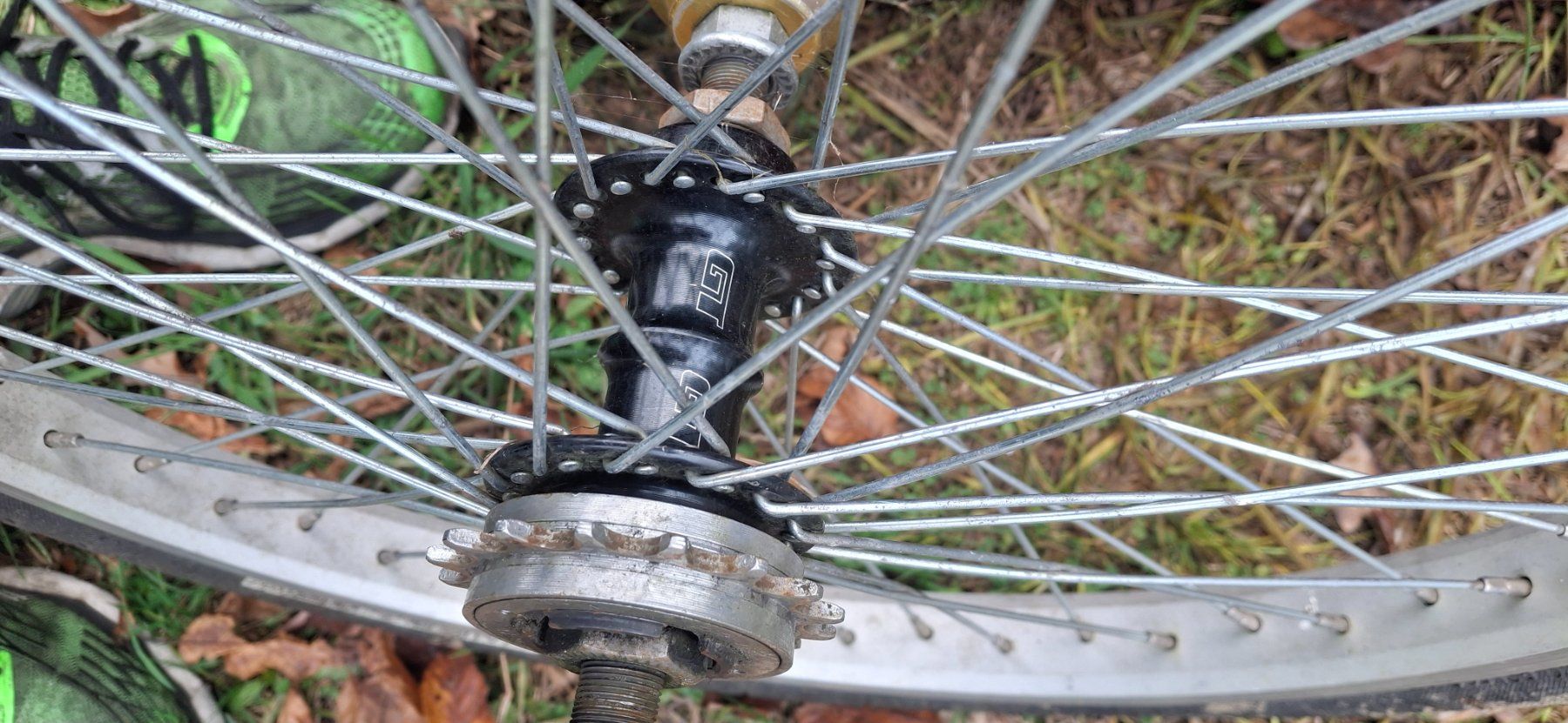 GT Vélos: GT Bmx Hinterrad 20" oldschool – D'occasion à Kyburg par JBMNT2020 1