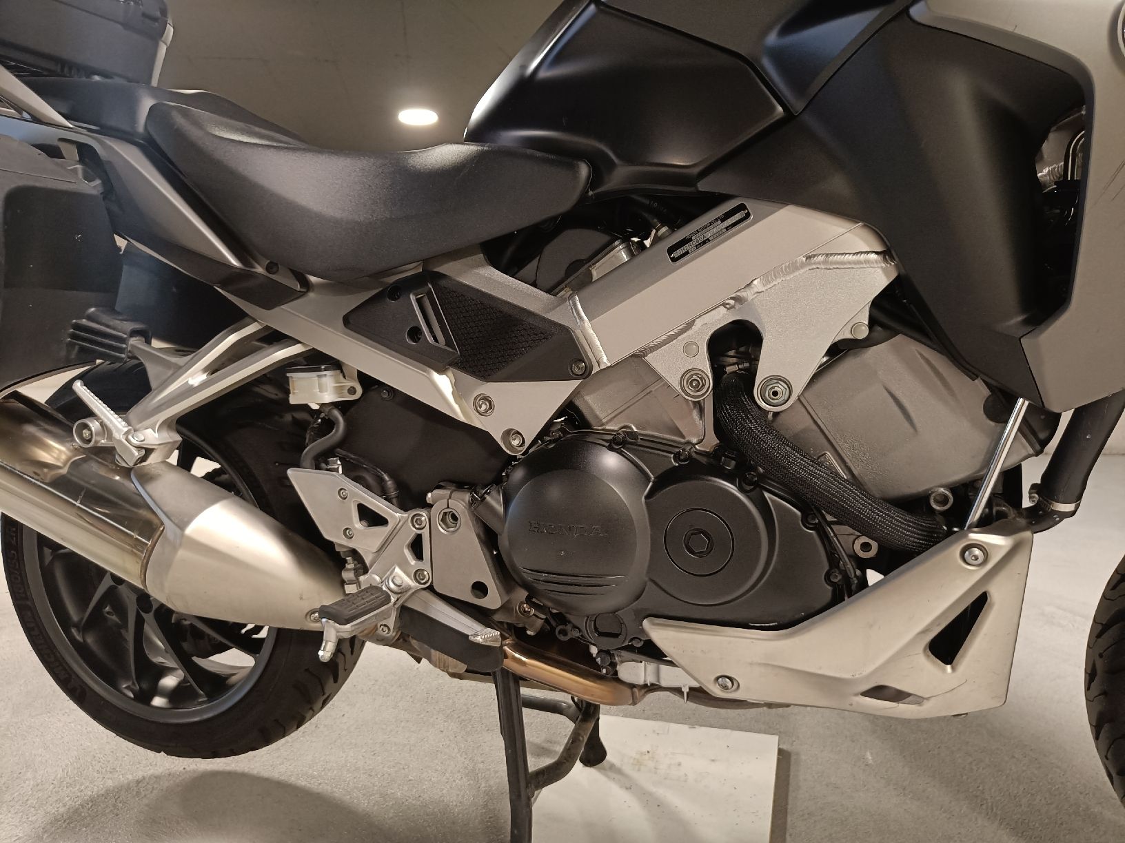 Honda Touring: Honda VFR 800 X Crossrunner – Usato da Männedorf venduto da alexzaw 3