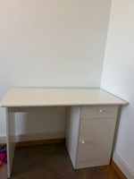 Bureau blanc 