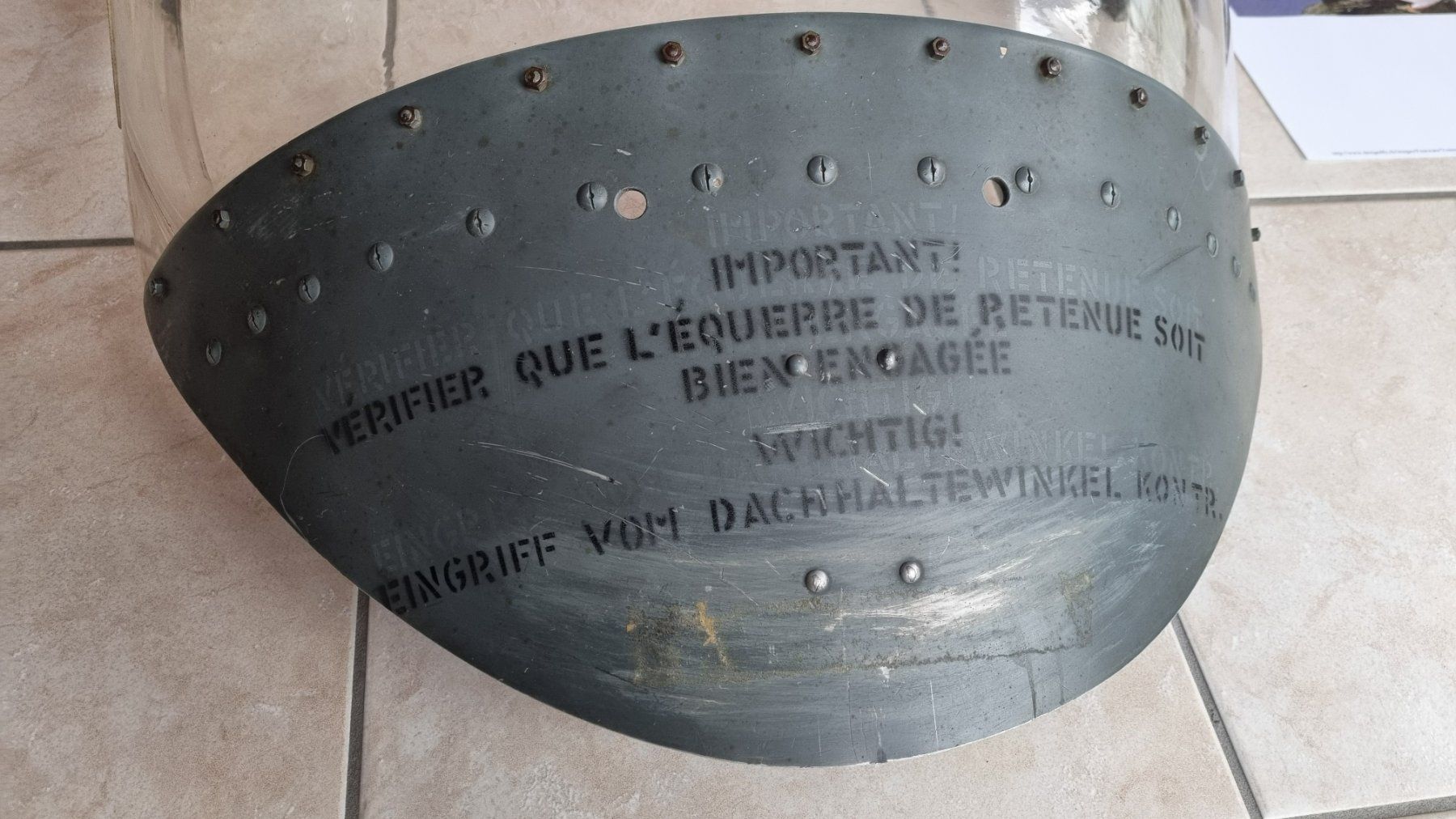 Tutte le decorazioni: Vintage-Flugzeugteil – Usato da Wahlen venduto da Veani 4
