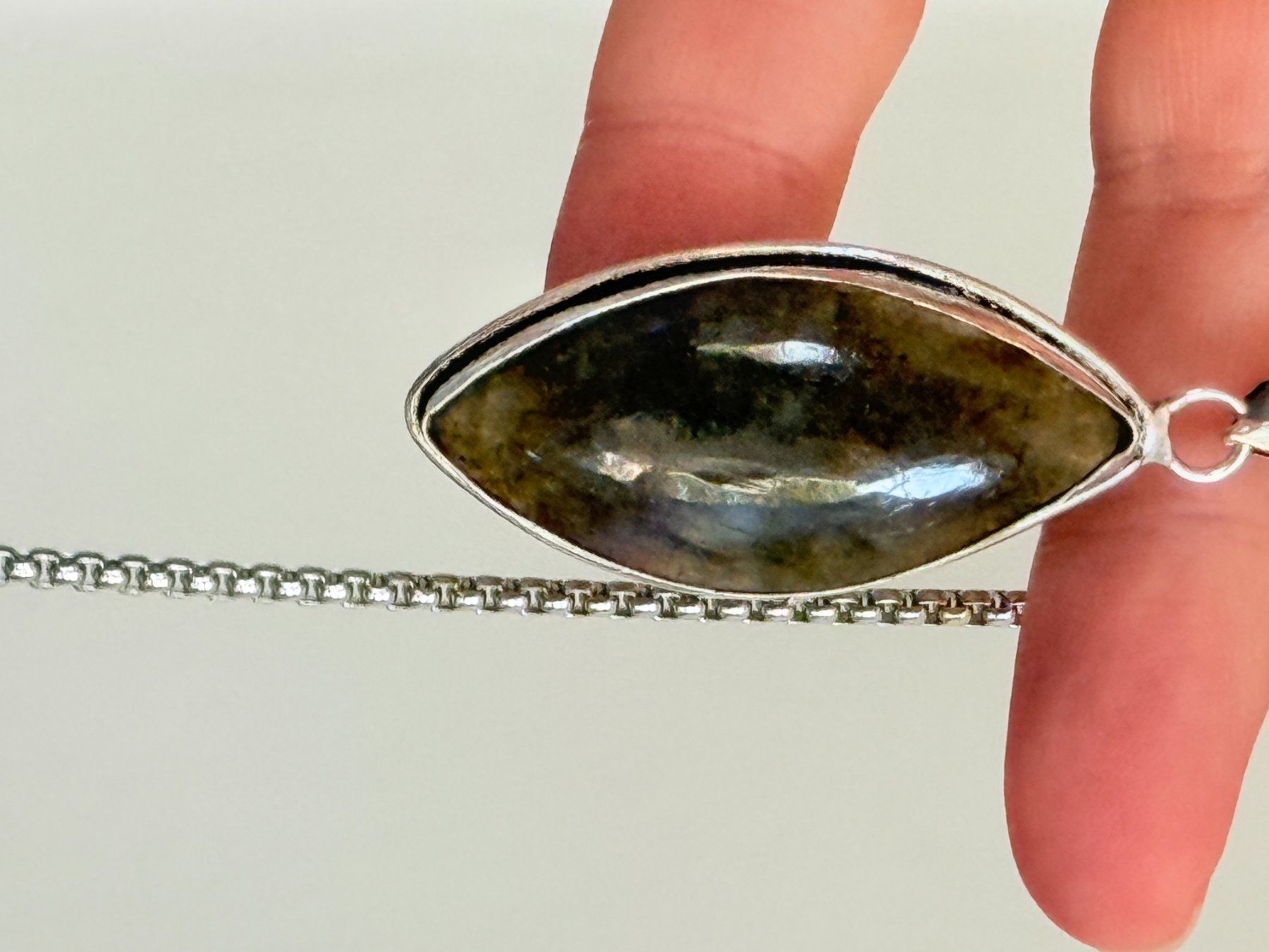 Colliers: Labradorite necklace – Neuf avec emballage d'origine à Genève par AGBERG 5