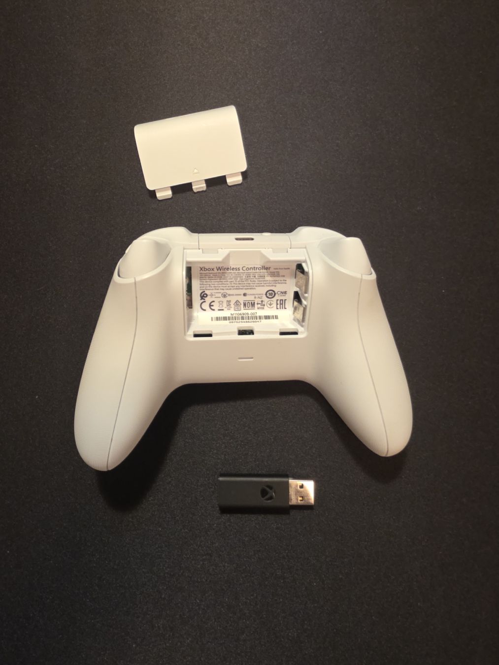 Microsoft Controller: XBox Controller inkl. Wireless USB Adapter – Gebraucht aus Domat/Ems von sil_8xzw 1