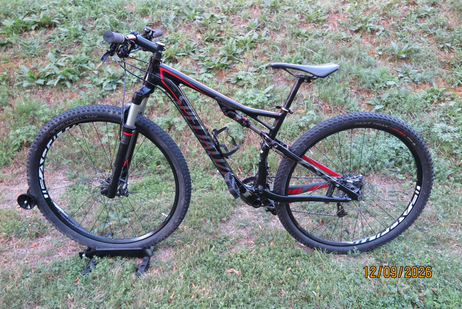Specialized Biciclette: Specialized Epic Comp 29, Grösse M – Usato da Winterthur venduto da Genki 1
