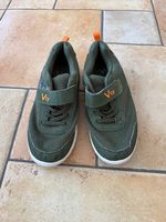Turnschuhe Gr. 32, grün "Vty"