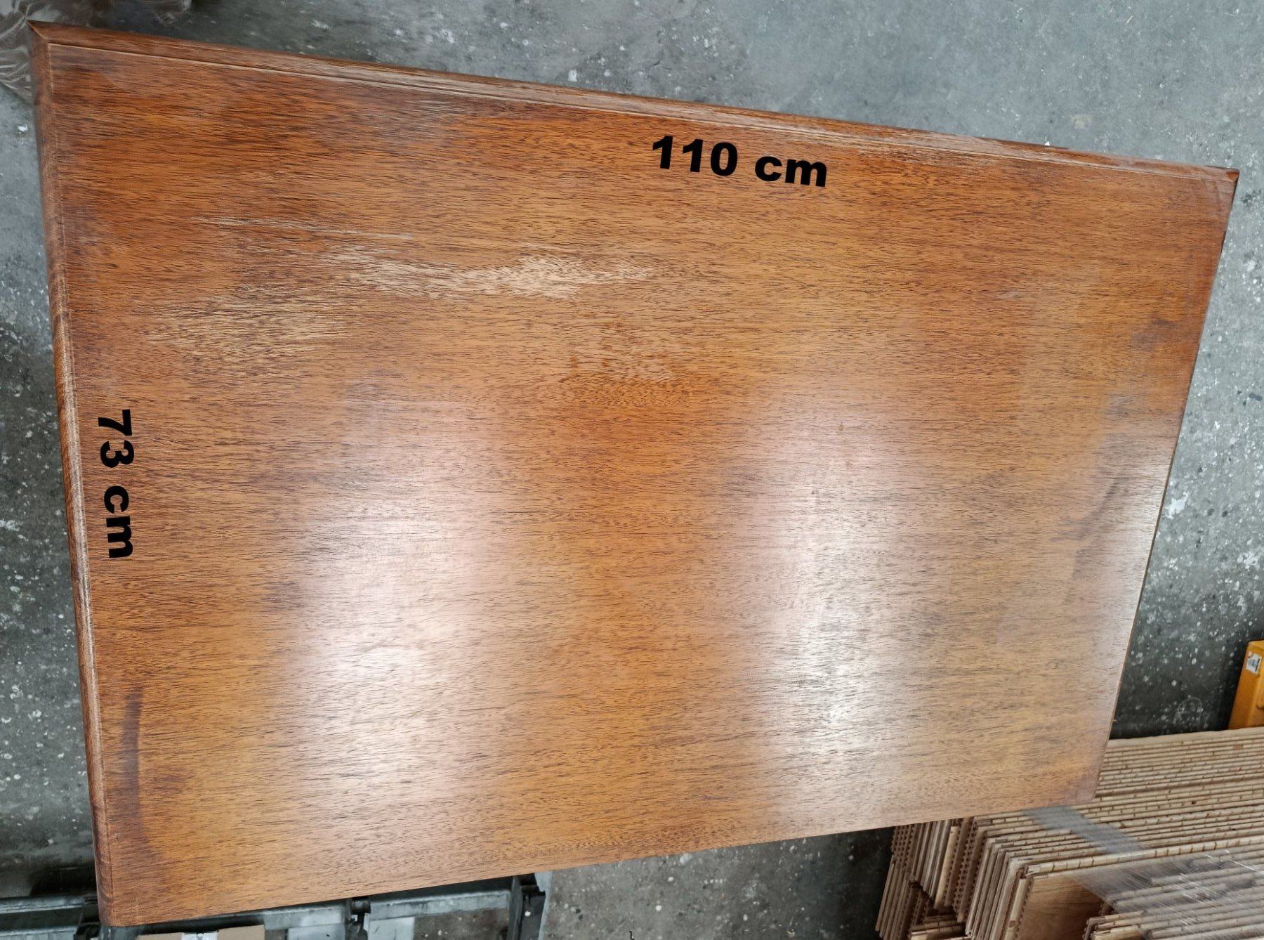 Schreibtische: Bureau en bois massif – Gebraucht aus Cheiry von R-Nicolet 1