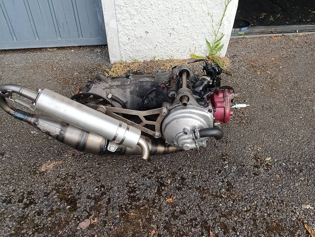 Yamaha Tutti pezzi di ricambio per scooter: Motore Aerox 50 – Usato da claro venduto da andre.94 1