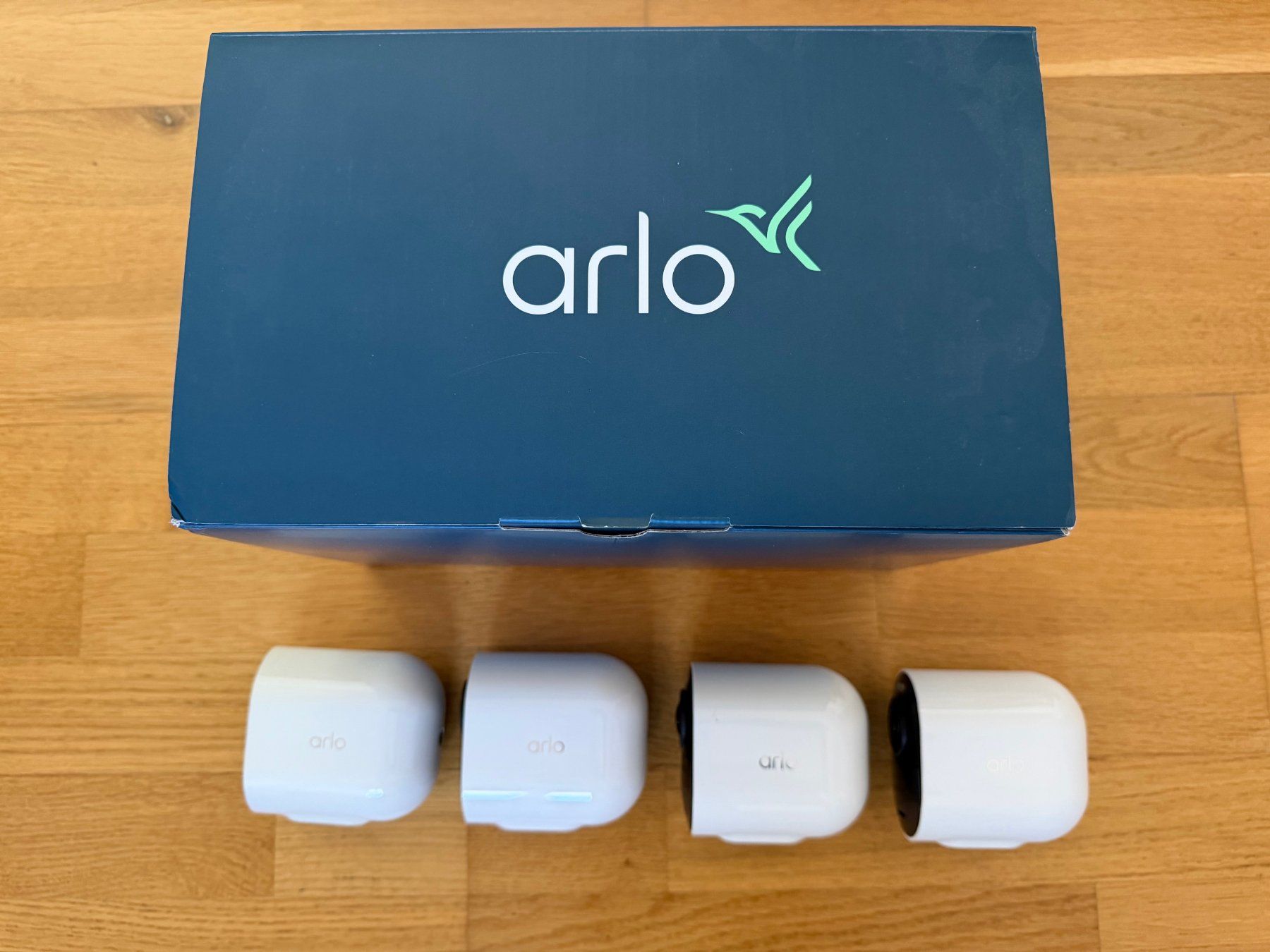 Arlo Webcam: Arlo Ultra 2 / 4er Set – Usato da Küttigen venduto da Dumisani 6