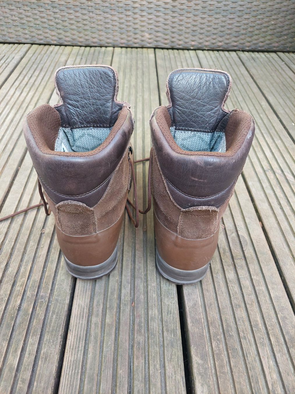 Scarpe da uomo: Millitär-Wanderschuhe Grösse 43, wasserdicht, schwer – Usato da balterswil venduto da minkewhale2007